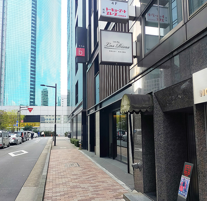 ギャラリービル入口